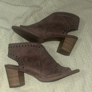 Sonoma 9 1/2 booties